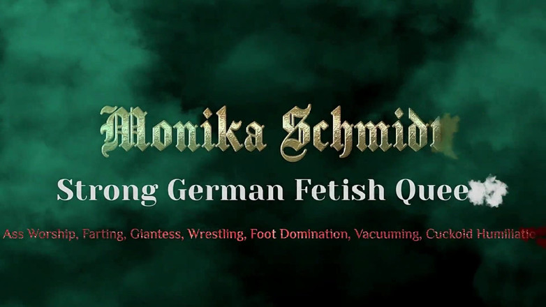 Strict Senz: Traviesa Monika Schmidt Aplastando Escupiendo Alimentando Humillación Verbal Humillación Humillada...