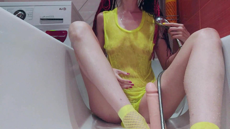 GinnaGg: Pissen und schwimmen mit meinem neuen freund Gosha) Fluffiger busch,...