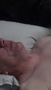 踩着靴子走路