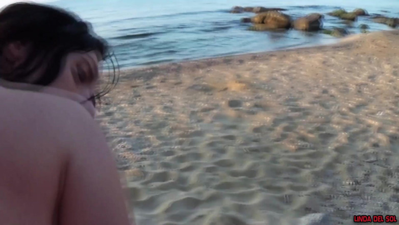 Linda del Sol: Paired x 3: kasih aku kontol di pantai