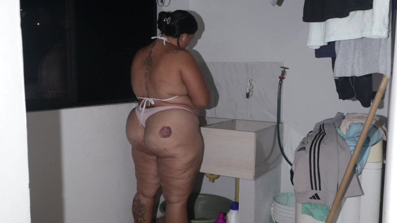 Lexly_16: Stiefsohn im kleiderbereich gefickt, riskanter sex