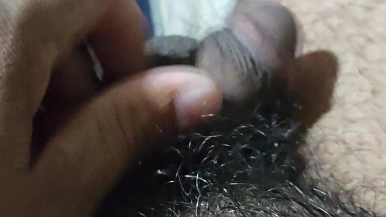 Hot Chilli 2025: Jednoduchý muž se snaží tvrdého ptáka v místnosti