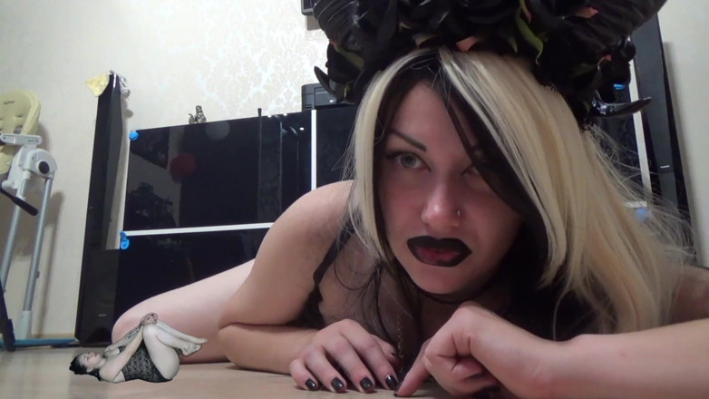 Goddess Misha Goldy: Giantess Harpy Will Eat Her Slave! Fetish!