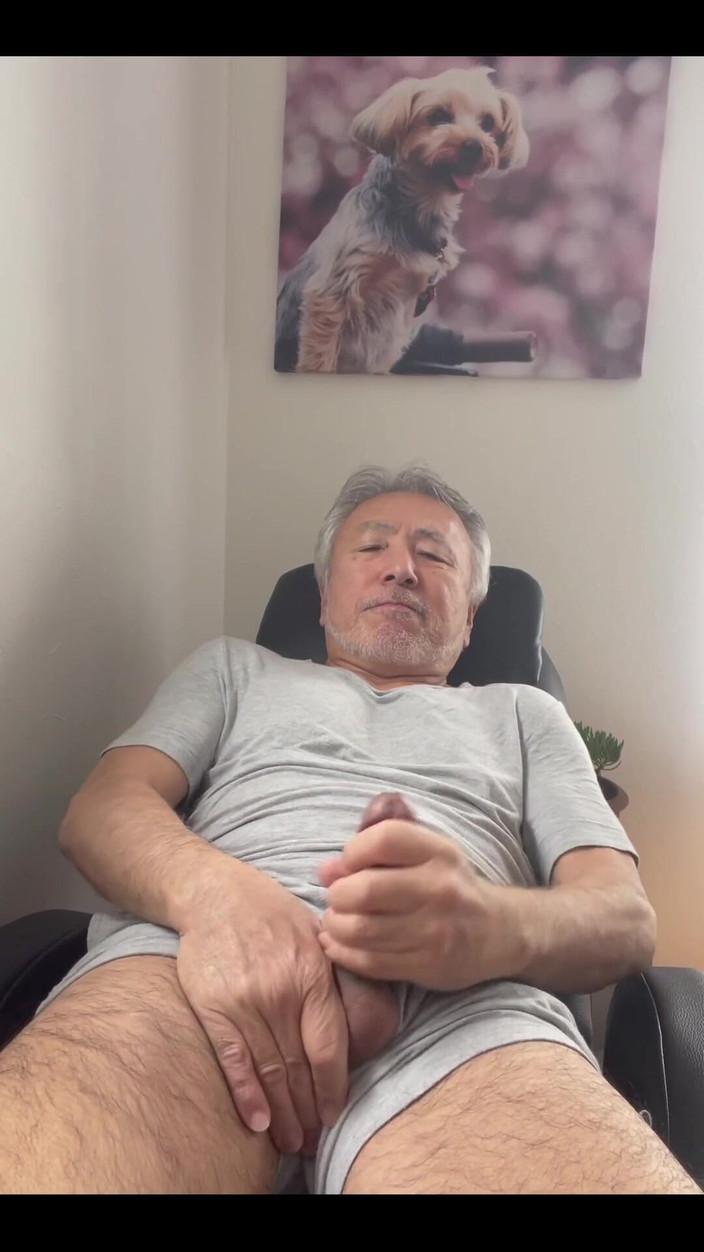 Japanese daddy: Masturbasi kontol Besar Asiaku