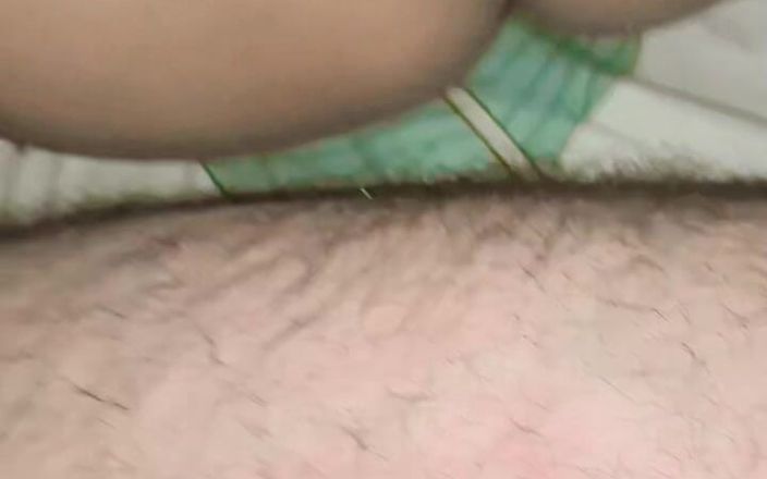 Legend: 我的男朋友非常饥渴请救我