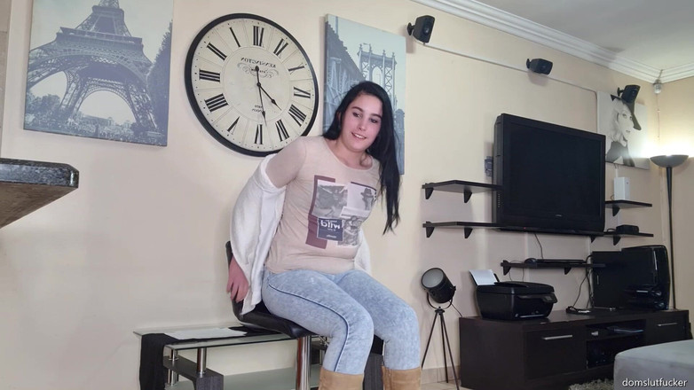 domslutfucker: Casting girl viene intervistata per piscio scena, pompino piscio in...