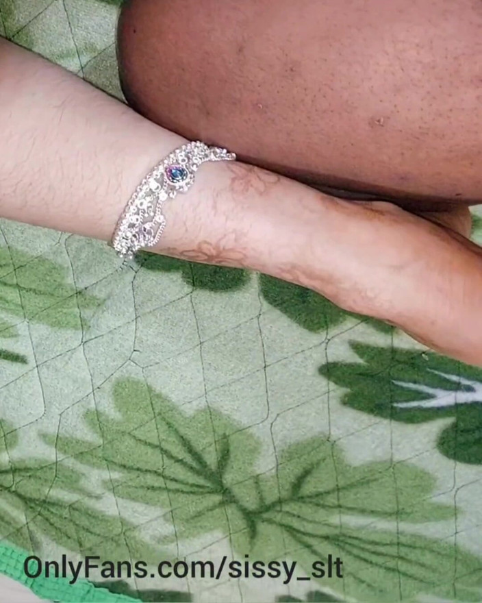 TheaDesiHotwife: Hotwife seksi dikongkek dalam pelbagai posisi oleh lembu jantan zakar...