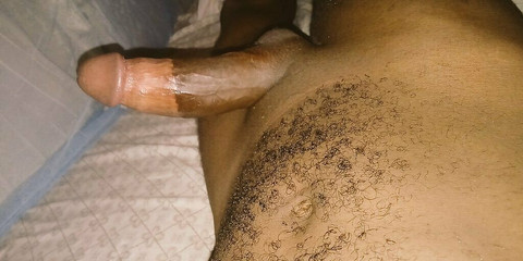 Thatboybigyoo: Pria seksi kulit hitam lagi asik pamer kontol besarnya