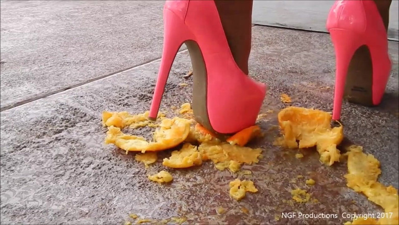 Nasty Girlfriends: Sofia squirting orange crush in pink stilettos