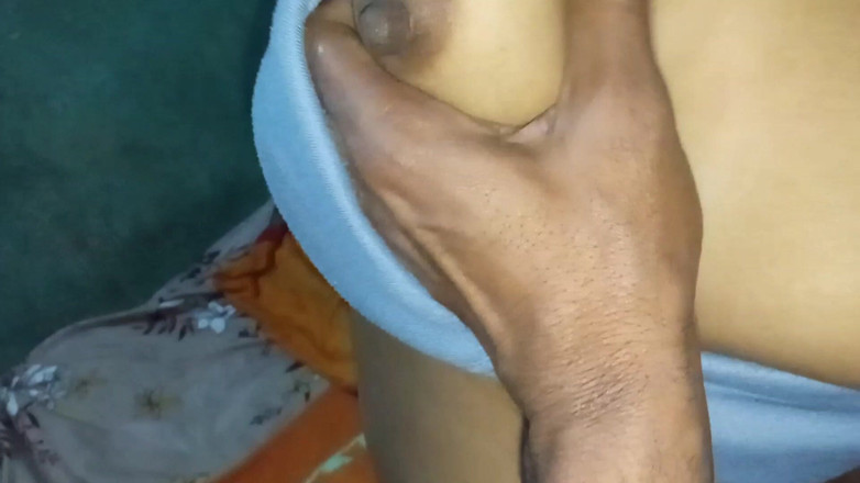 Nukes01: Aku masukin seluruh kakiku ke dalam memek adik iparku.