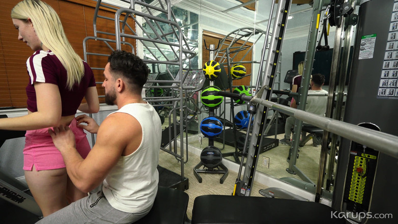 Karups POV: ジムで射精