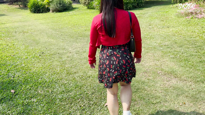 18_honey: 리모컨 장난감을 사용하여 카페에서 오르가즘을 느끼는 마누라 - Skter10