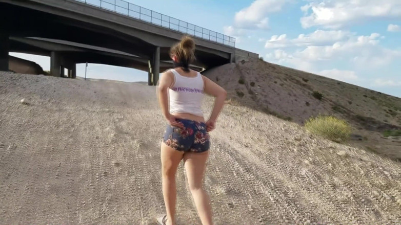Tropical Lust: Railroad tracks pee in the desert