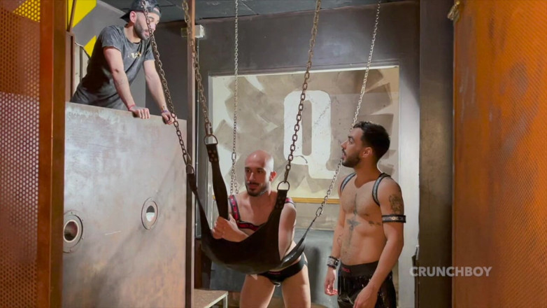 Pigs dudes bareback club: Max Fenez used raw by Douglas Smith