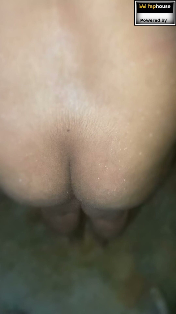 Tiyana: Hotwife Shower