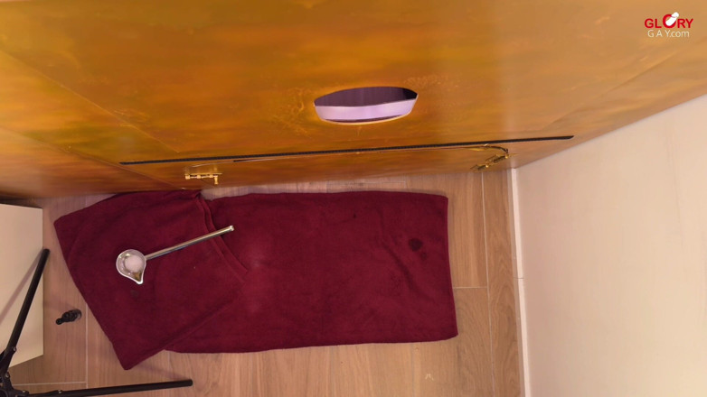 GLORYHOLEGAYS: Last Load Before the Flight - Gloryhole Quickie