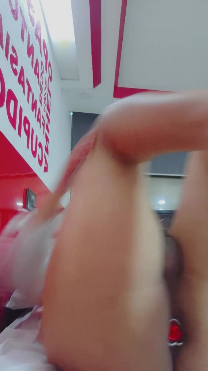 Crystal Phoenix: 俺の尻、気に入ったか?