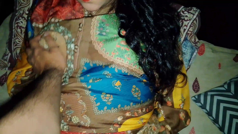 QueenbeautyQB: I Had Sex with Desi Indian Village Beautiful Girl