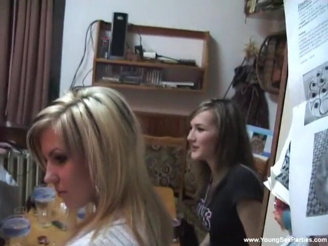 Young Sex Parties: Teens having fetish and sex fun
