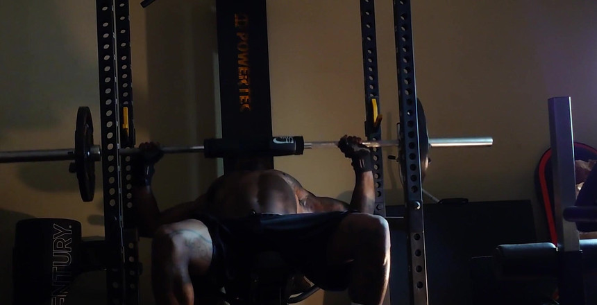 Hallelujah Johnson: 今天，阻力训练锻炼来自价值体系的个人目标，通过提供自我激励来增强动机