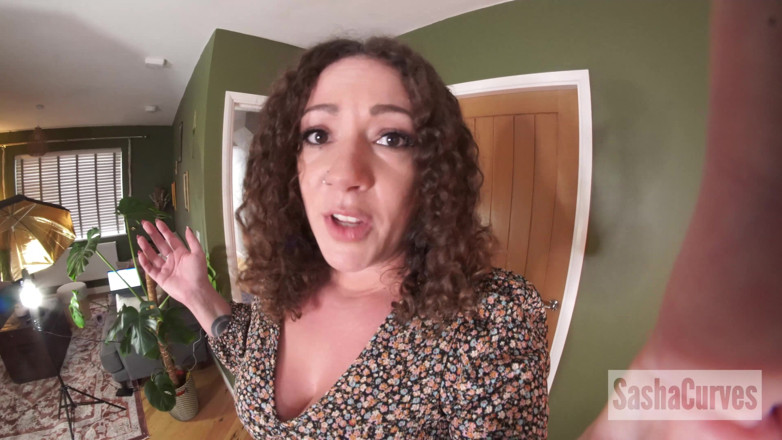 Sasha Curves: Giantess Stepmom Takes Things Too Far