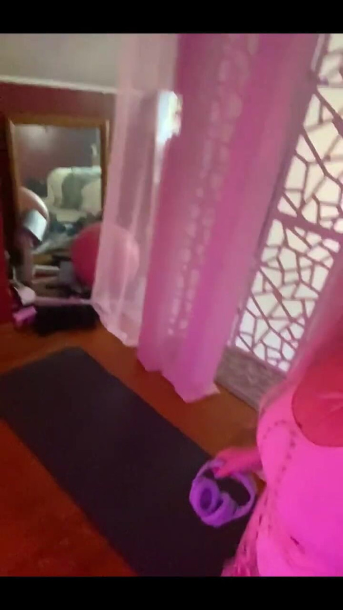 PaintedRose: Rakip ikizler kamera arkasını filme alıyor sahne 1 başlamak üzere.