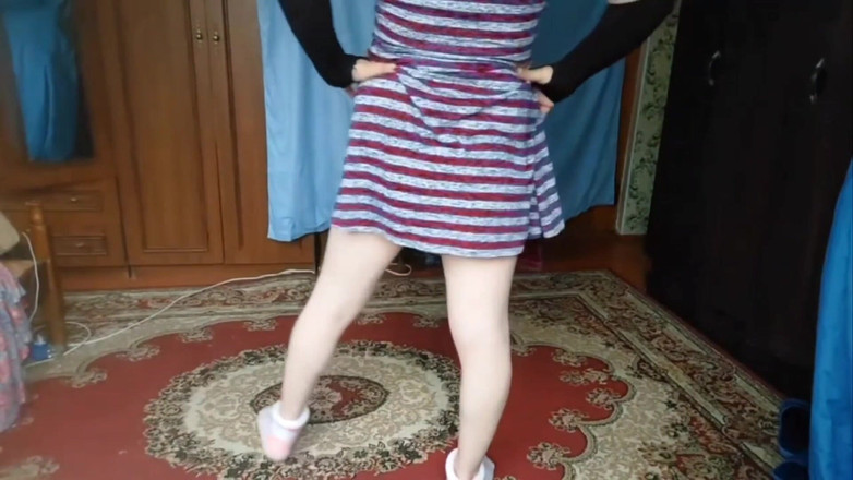 Kitty_Cross: Uốn cong hơn chỉ dành cho bạn