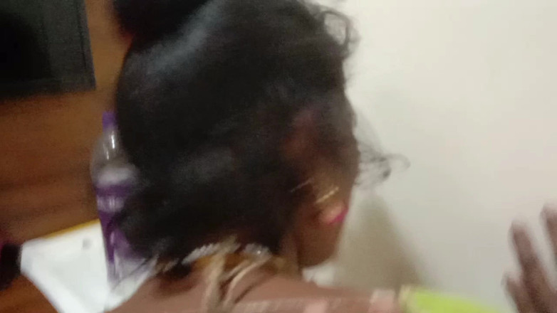 fullyloadedvid: Desi dorf-tante sex in der toilette