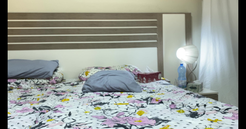 Jollyfuckingoldman: Máy bay bà già hứng tình được nhét vào miệng, âm hộ...