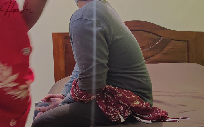 Hope Love: Napalona gospodyni przynosi faceta i uprawia seks na łóżku, gdy mąż...