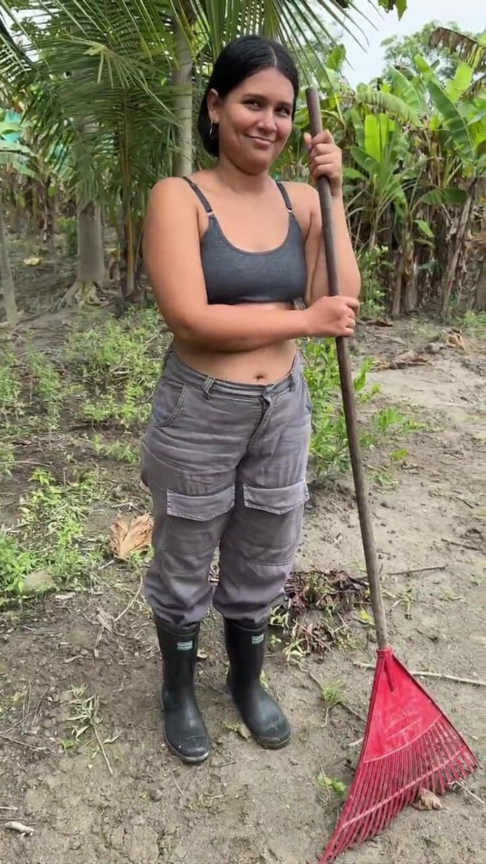 EMY_AND_JONH: Noble Peasant Makes Deal with Worker