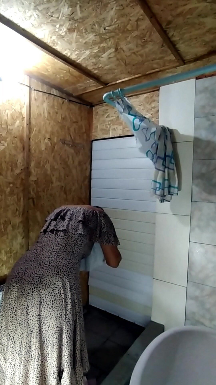 Lukerya: Suri rumah panas Lukerya mengalami kehangatan keseronokan musim luruh