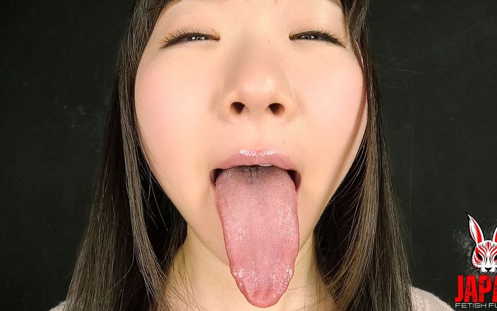 Japan Fetish Fusion: Eksplorasi fetish lidah panjang dan ludah tebal Ayu kumano