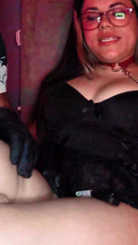 Os Pés Delicados Dela Massagearam Gostoso Meu Pau