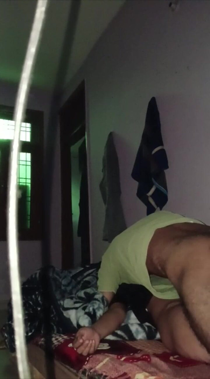 Rishi: Saya tidak mahu menyewa, hanya menghilangkan dahaga pepek saya, saya...