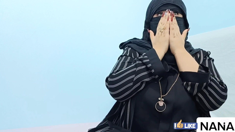 moonx: Nickonana e studentessa universitaria nel culo per spese di gruppo