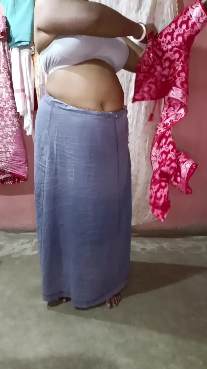 Pakhi0705: Stile di vita quotidiano della moglie indiana bengalese sfw 2