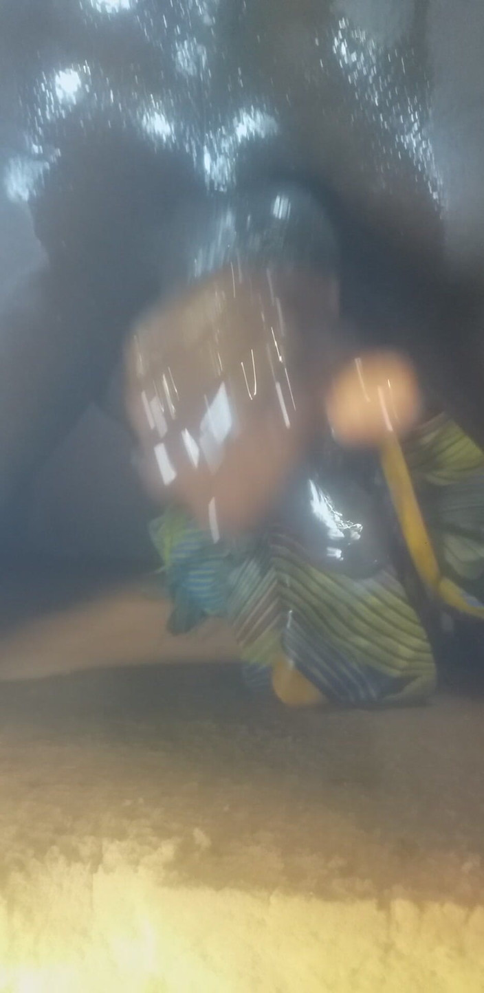 Badman4606: Mi sento eccitata, quindi ho deciso di masturbarmi.