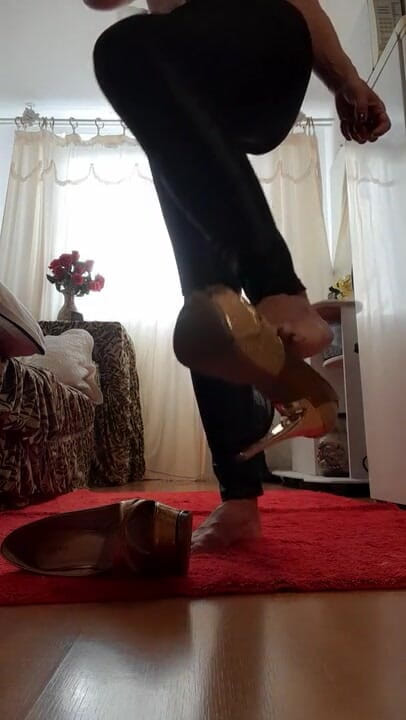 Stefany karoliny: Stefany Karoliny, wearing bright shiny leg pants so you can...
