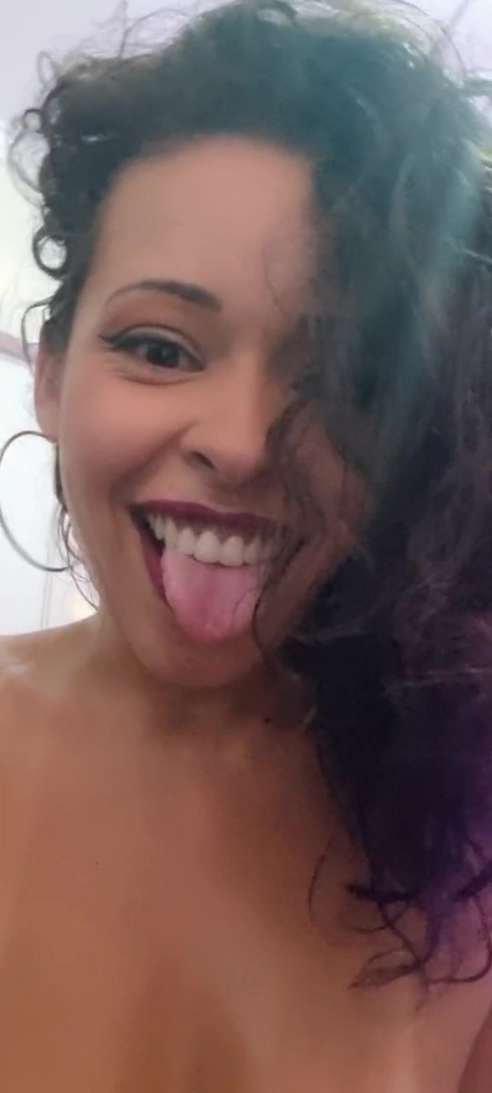 Espuleta Maia: Sexy brunetka tančí Funk s vytaženými kalhotkami