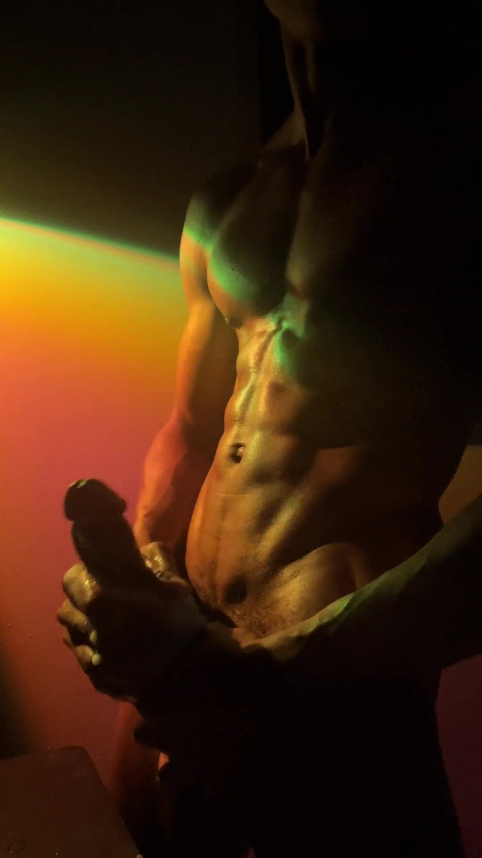 Big black cock BBCee: 跳舞抚摸我的大黑屌呻吟高潮