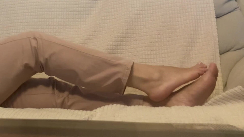 PriyaNaavya: Stare at Her Gorgeous Feet and Jerk off