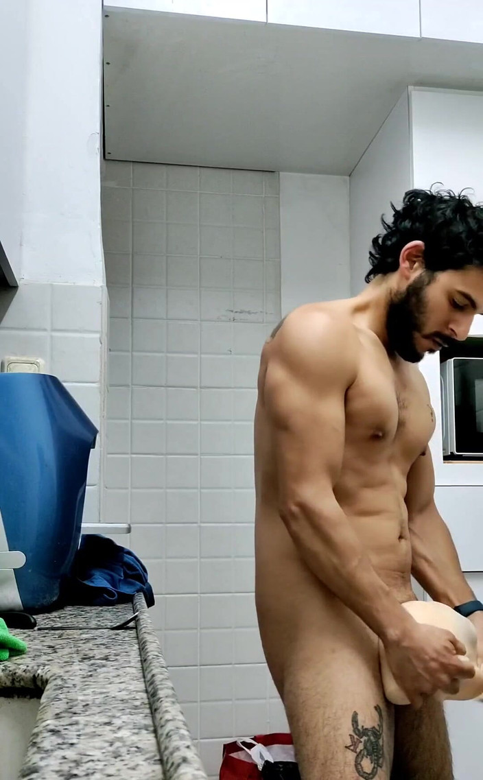 Grayalpha: Rád se mi díváš do očí, když se do tebe...