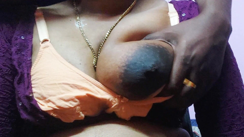 Desi Mohini: Indian Hot Girl Seduced by the Young Man