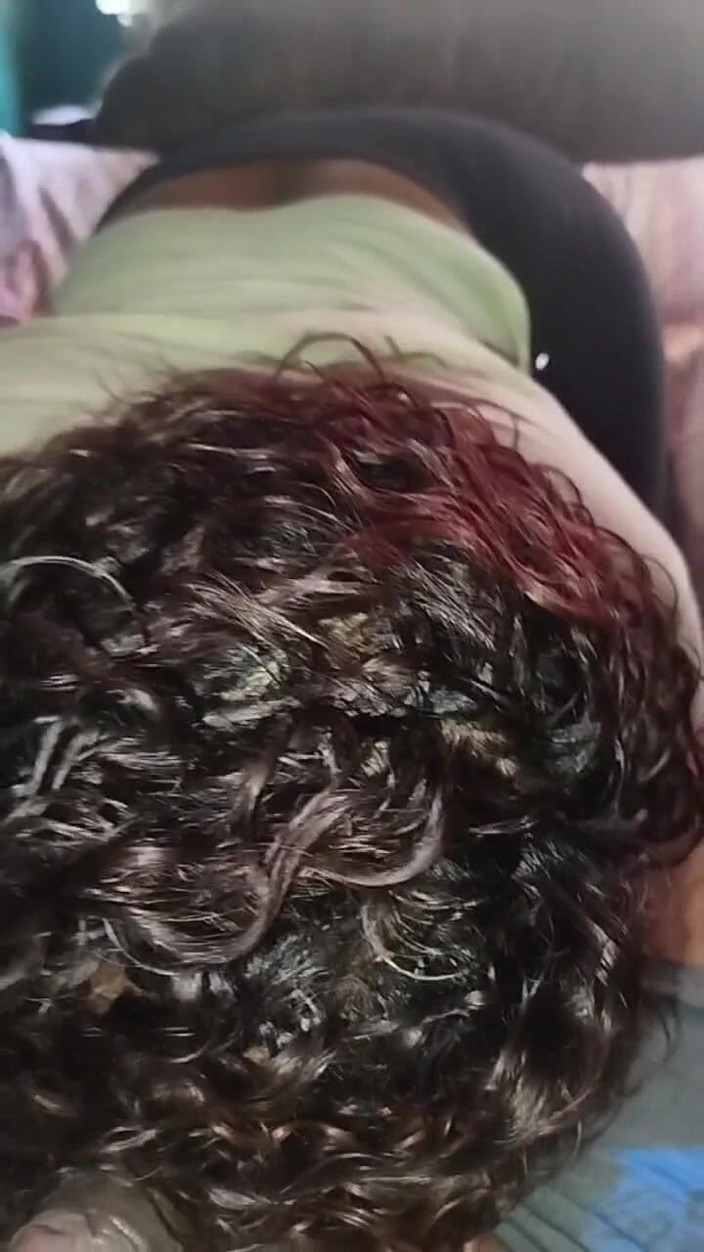 Sofixxx: Brunetka s velkým zadkem Latina kouří péro