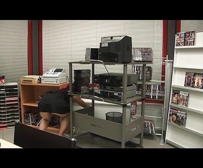 German Homemade: Tenggorokan cewek jerman rambut merah dicrot sperma dua kali