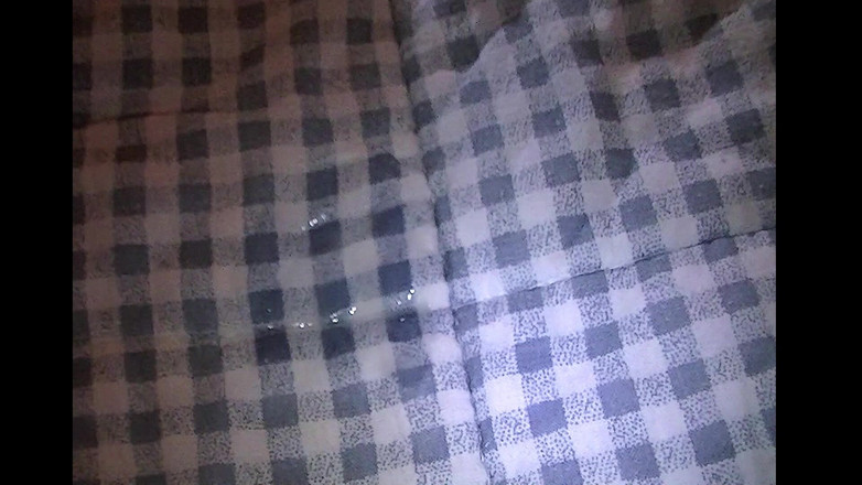 Mark Hannes: バイブレーターベッドのハンプマスターベーション