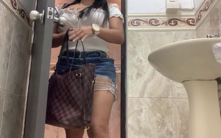Sensesex 1989: Short Skirt in Public Toilet(sexy Latina)