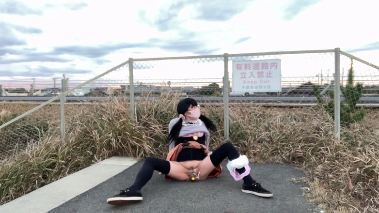 megu2002: Pesanan Pelatih No29 Eksposur Mesum Di Pantai Umum