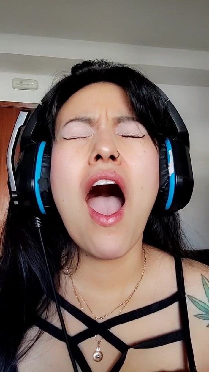 Maquinasperfectas: Thủ dâm và xuất tinh trên mặt của tôi